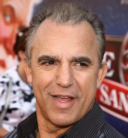 How tall is Jay Thomas?